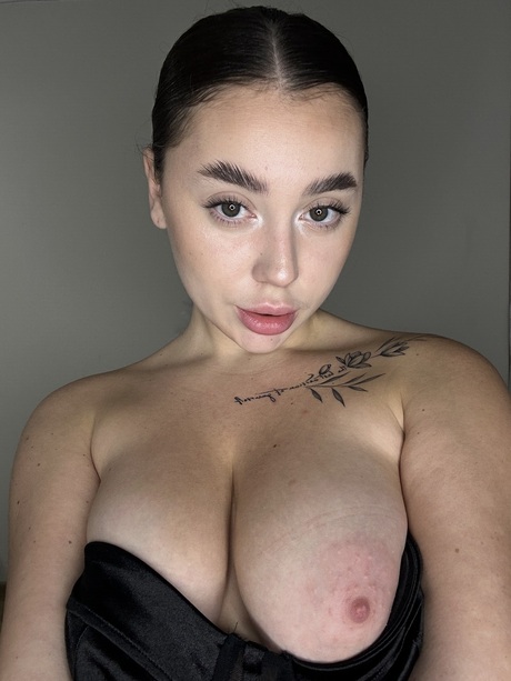lusty babe med feit kropp liker å få svart tull slengt porno hd galleri