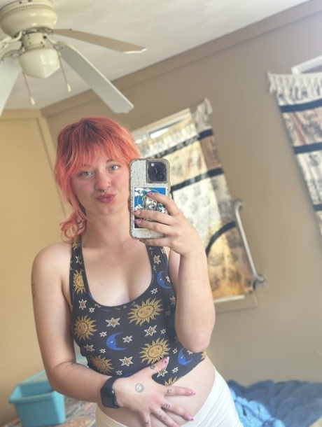 chubby redhead leker med en dildo sponset av adulttoysx pen porno arkiv